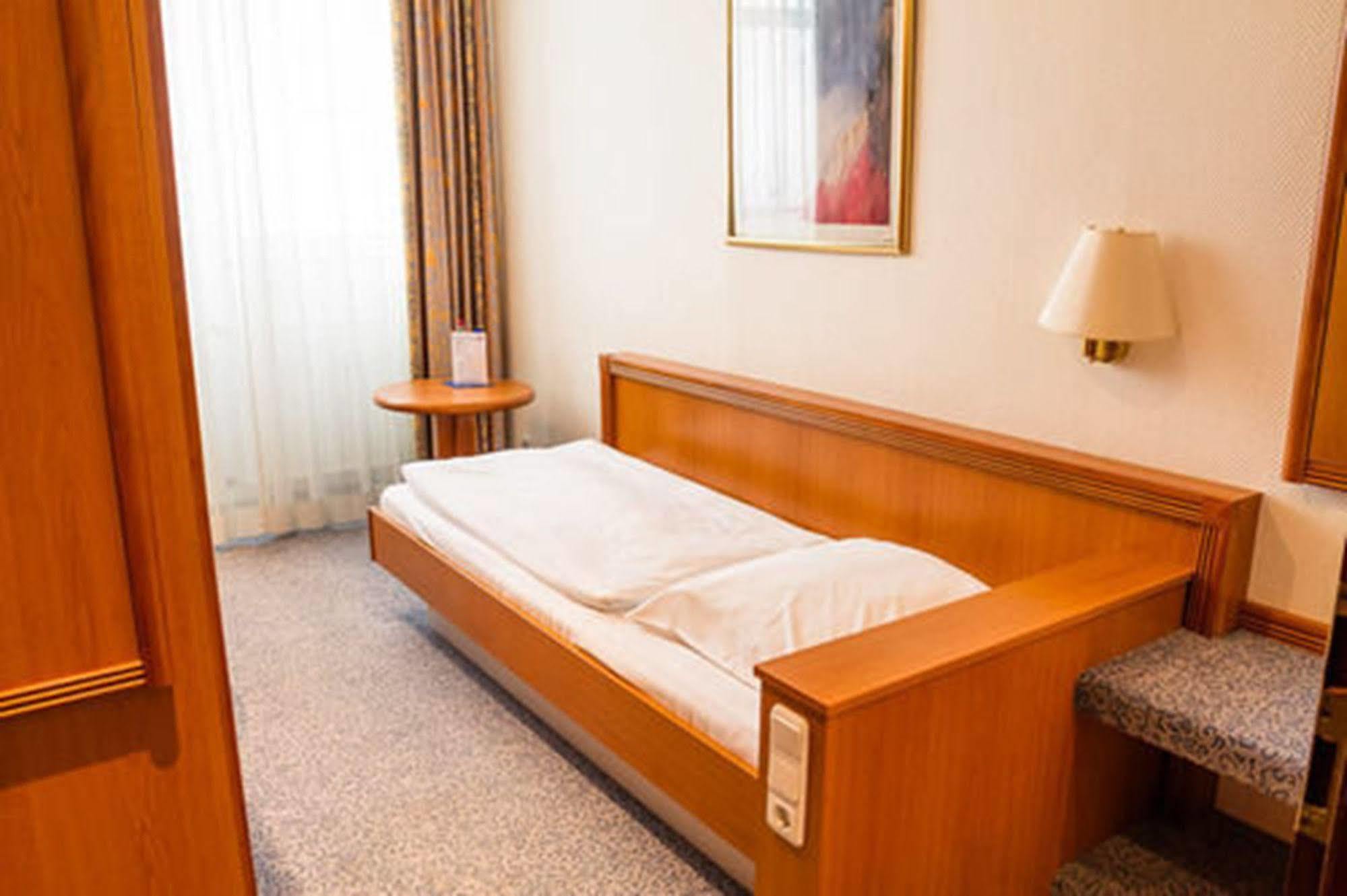 Panorama Am Kurfuerstendamm 3* Berlim