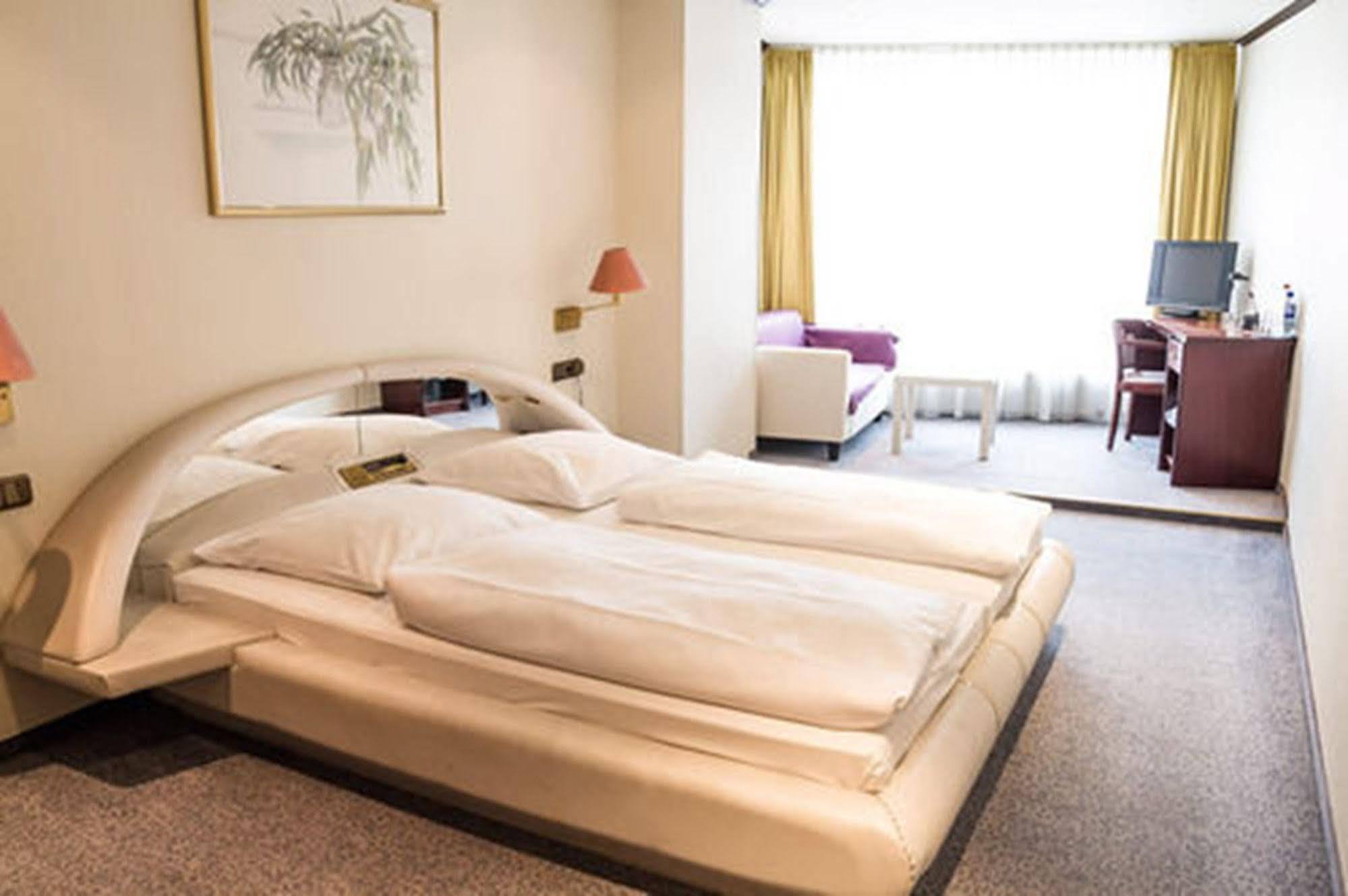 Panorama Am Kurfuerstendamm Hotel 3*