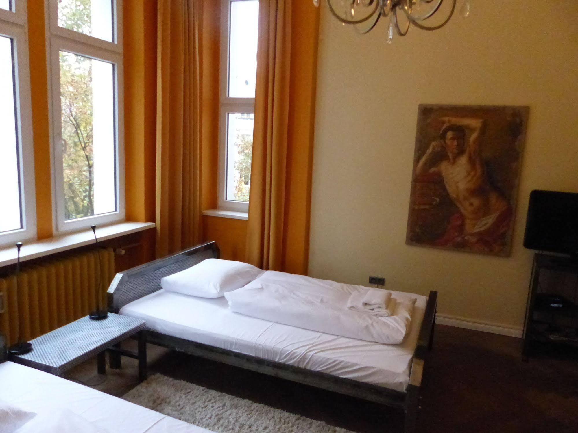 Arthotel Connection Hotel 3*