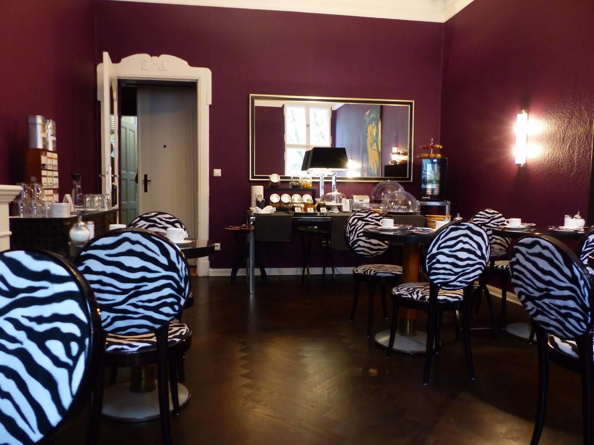 Arthotel Connection Hotel 3*