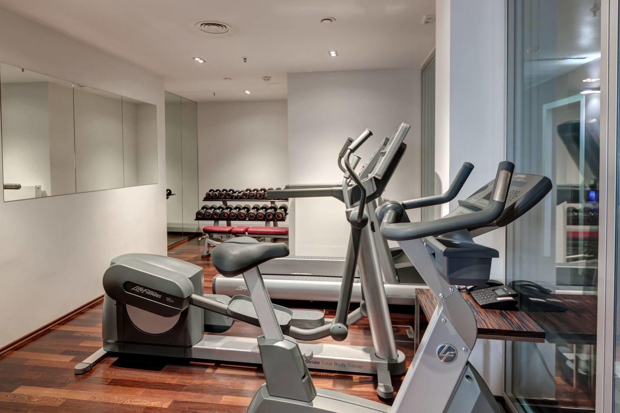 Cosmo Mitte Hotel 4*
