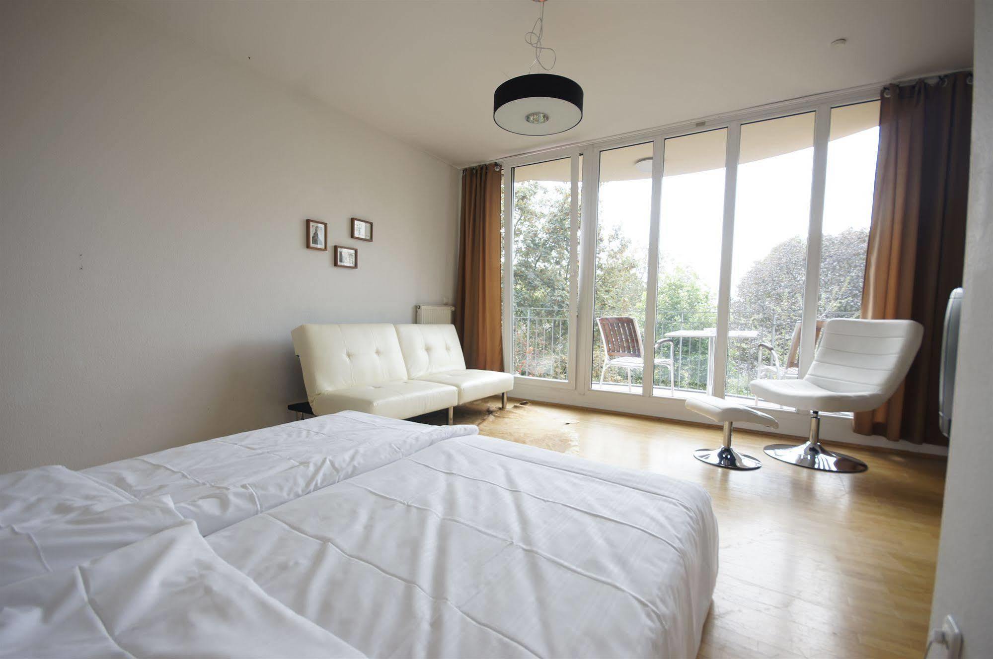 Guest house Midi Parkhotel Mitte