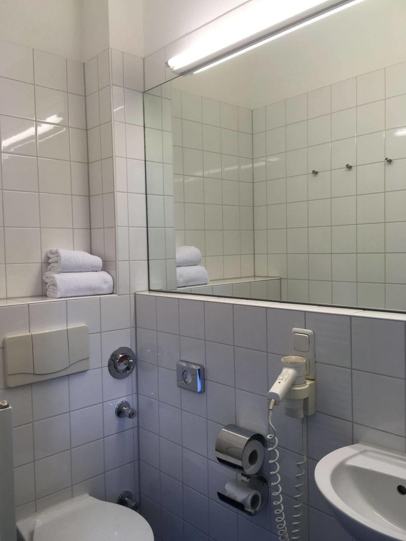 Midi Parkhotel Mitte 3*