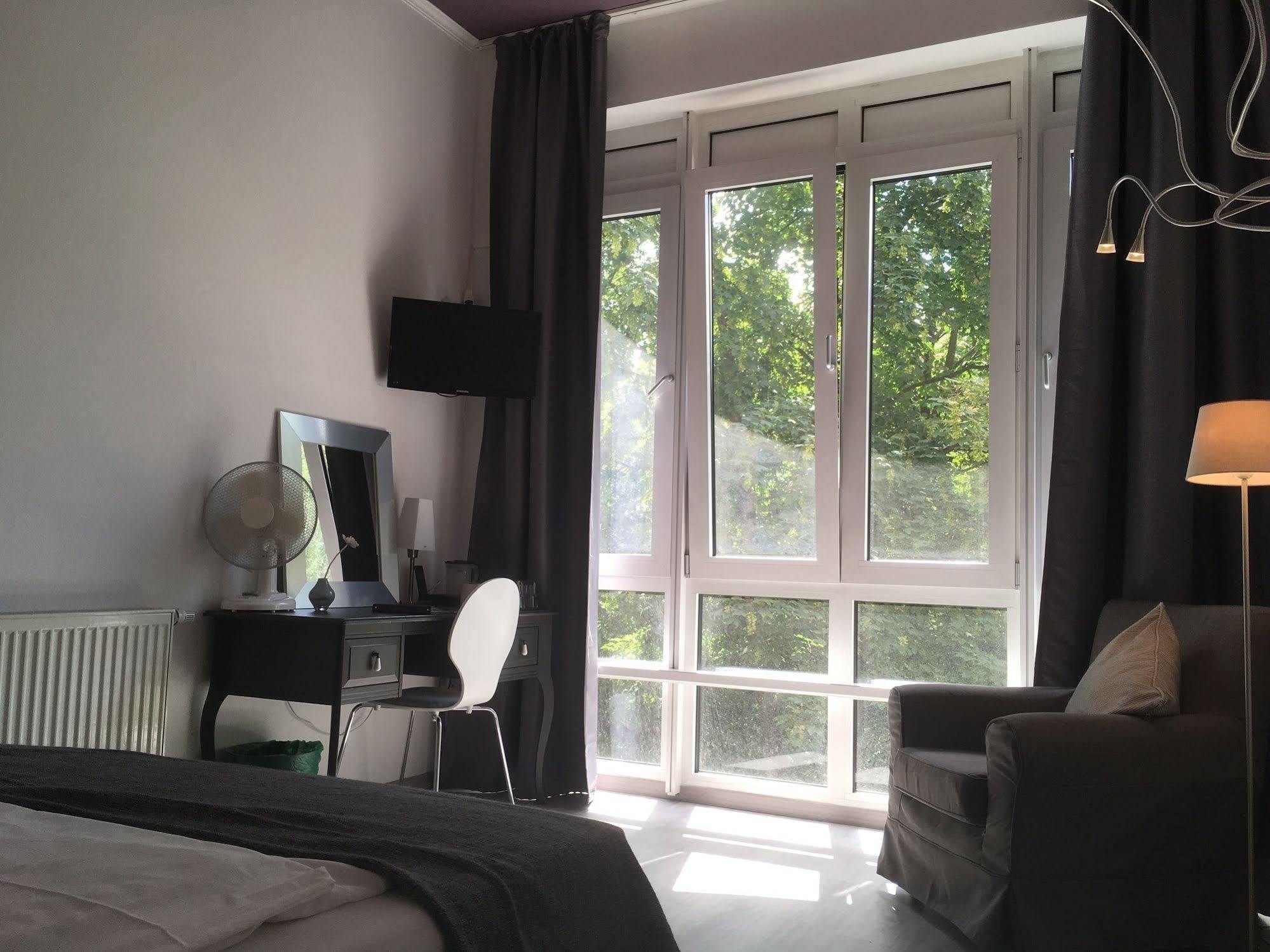 Midi Parkhotel Mitte 3*