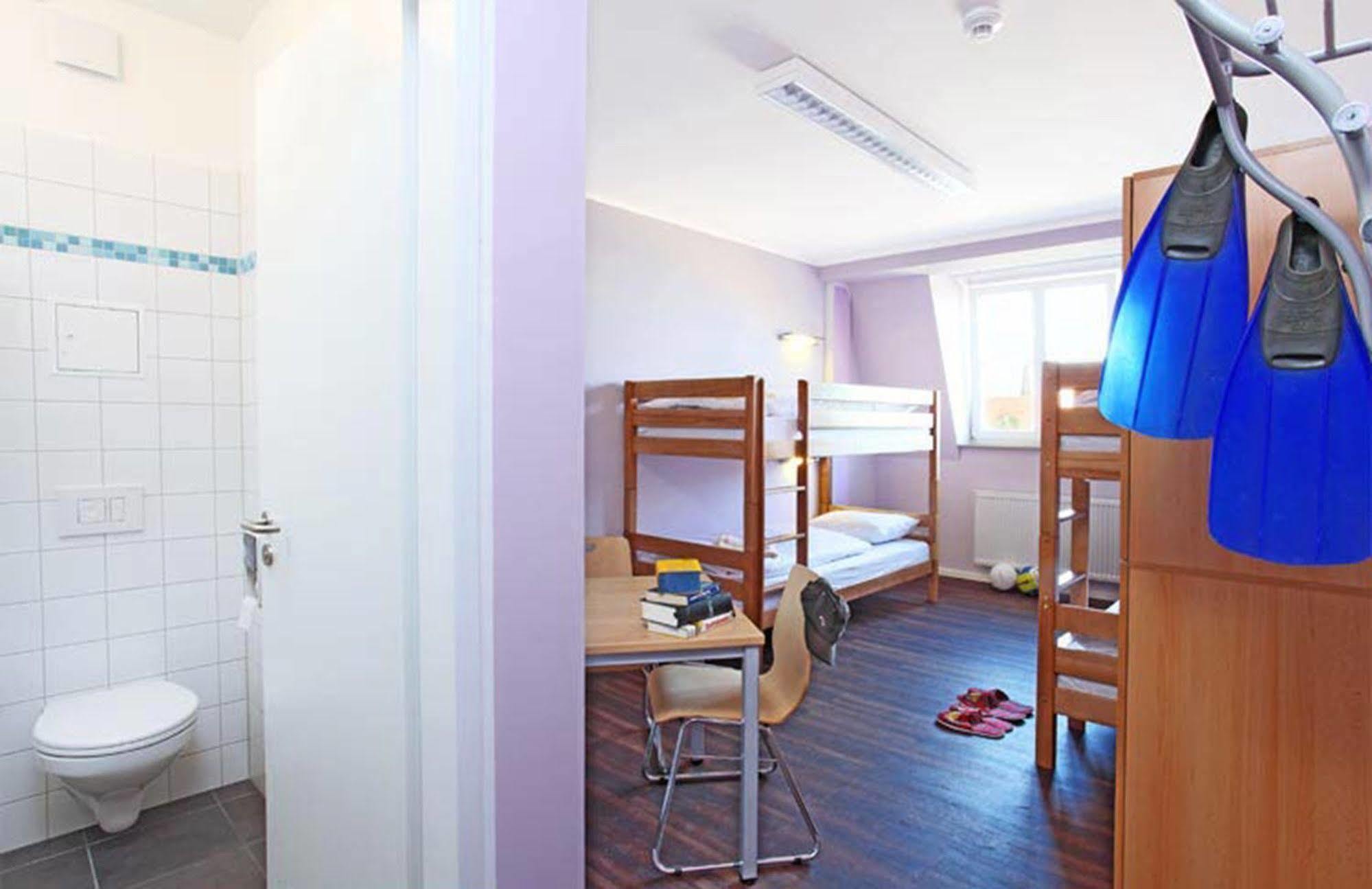 Industriepalast Albergue *