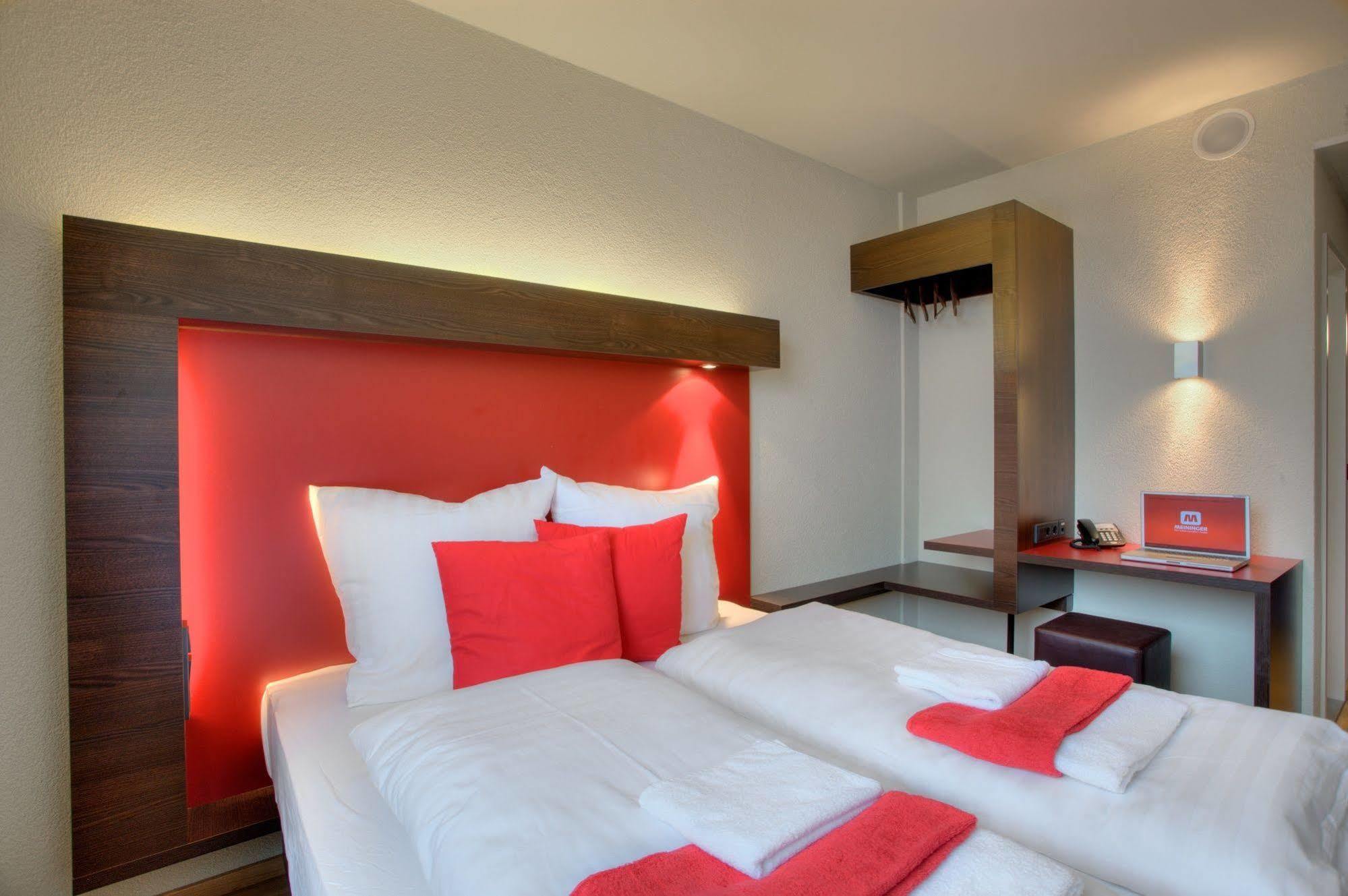 Hotel Meininger Hauptbahnhof 3*