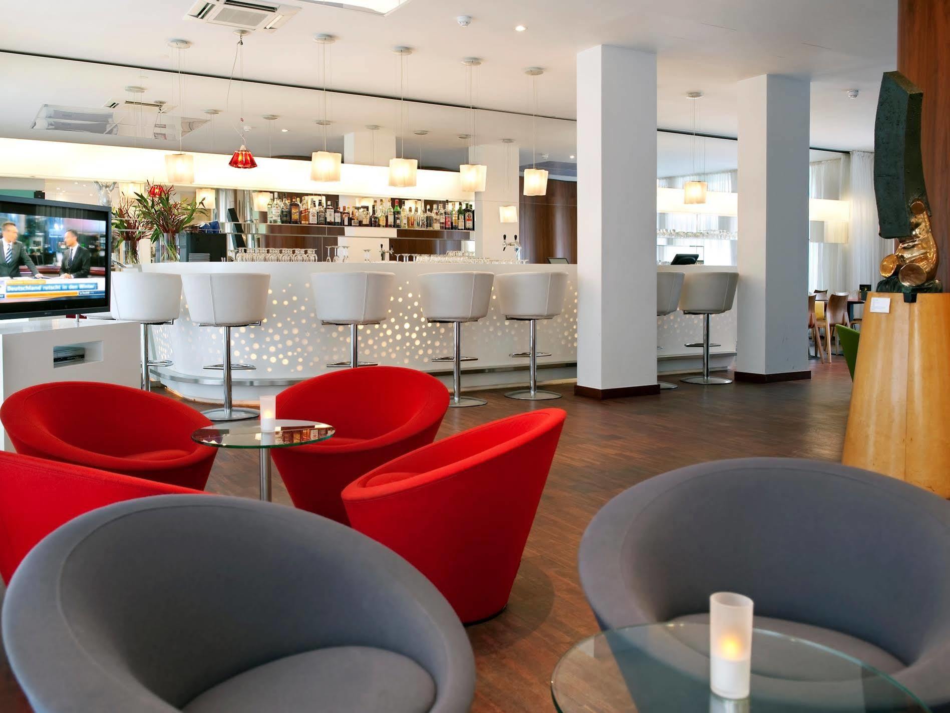 Hotel Radisson Red Kudamm 4*