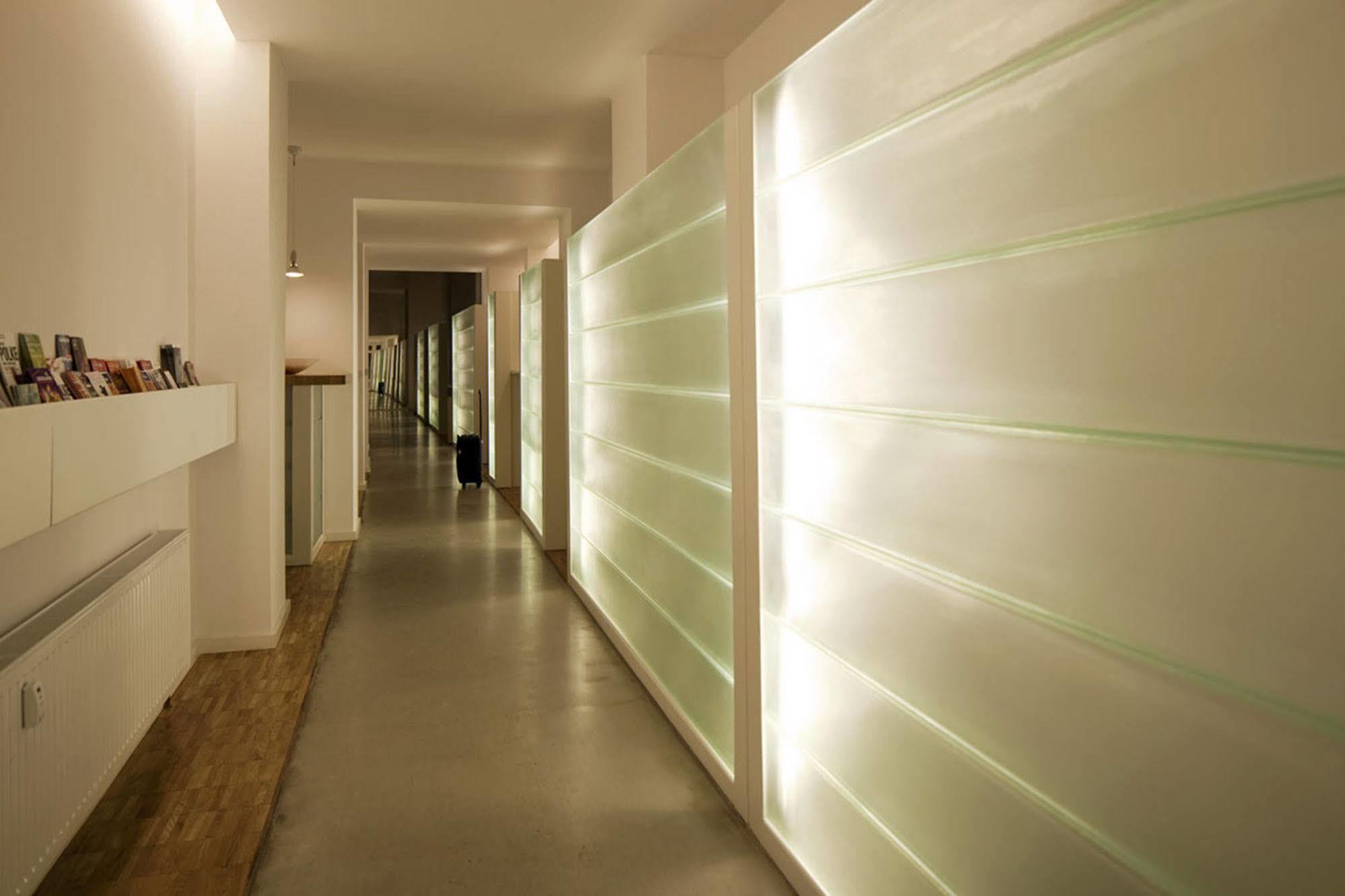 38 Hotel 3*