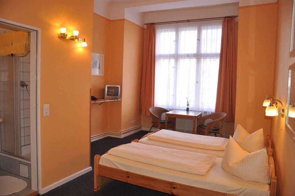 Am Hermannplatz Guest house