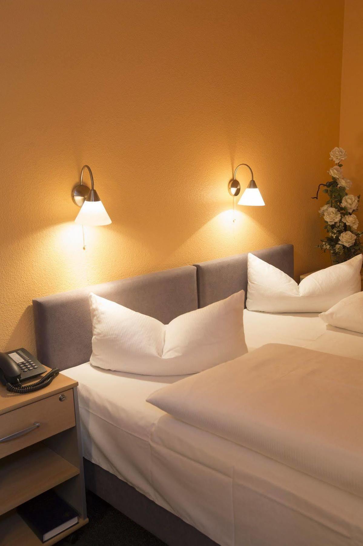 Am Hermannplatz Guest house 2*