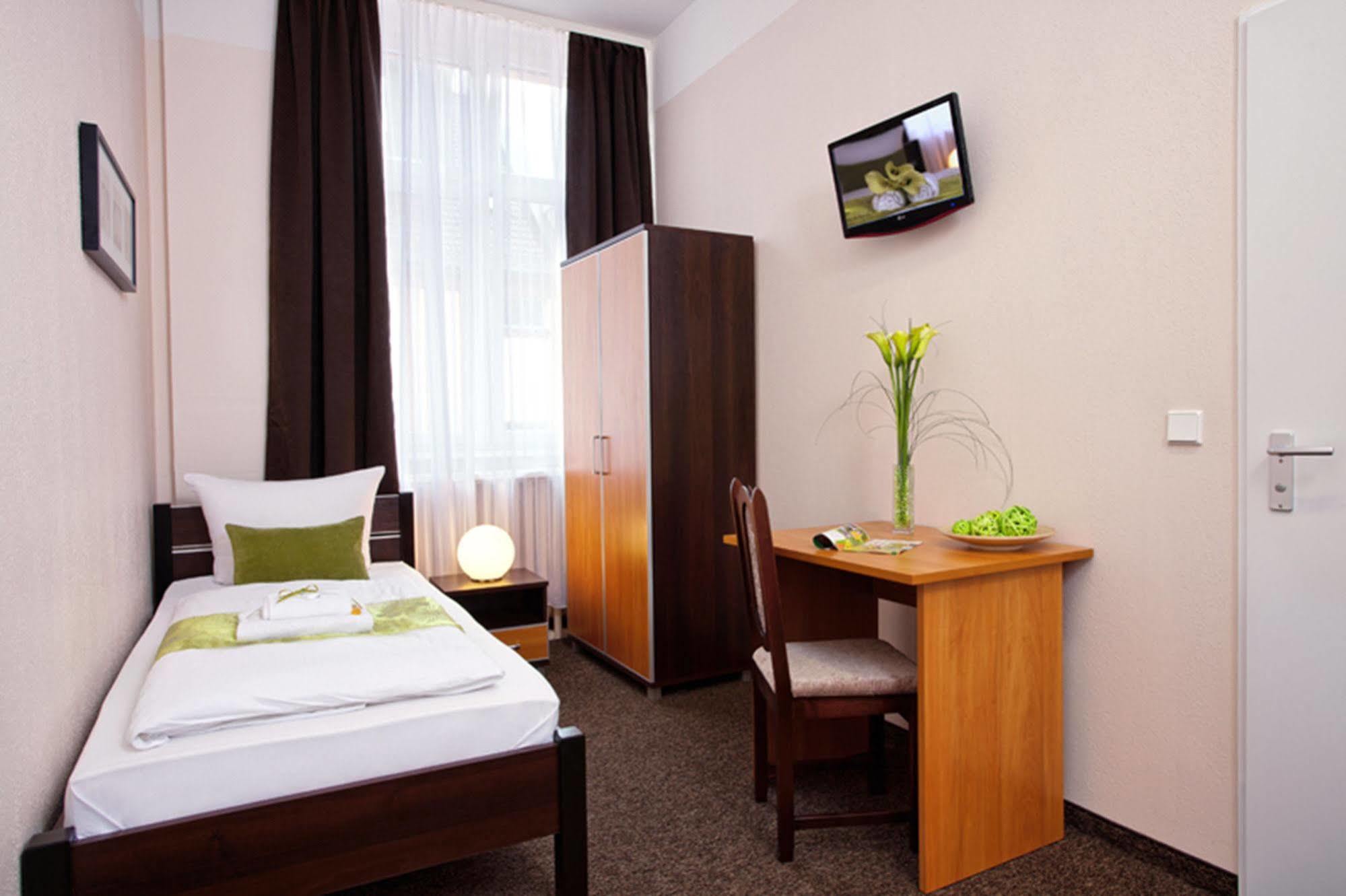 Hotel Lebensquelle Am Checkpoint Charlie Berlin