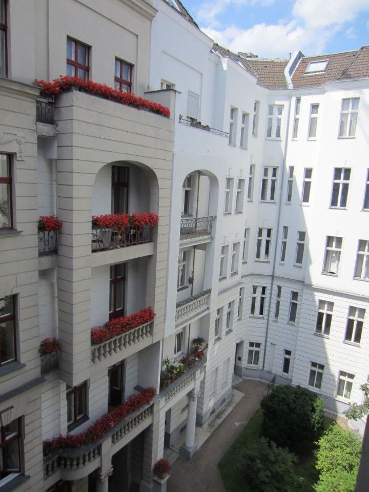Henri Kurfuerstendamm 4*