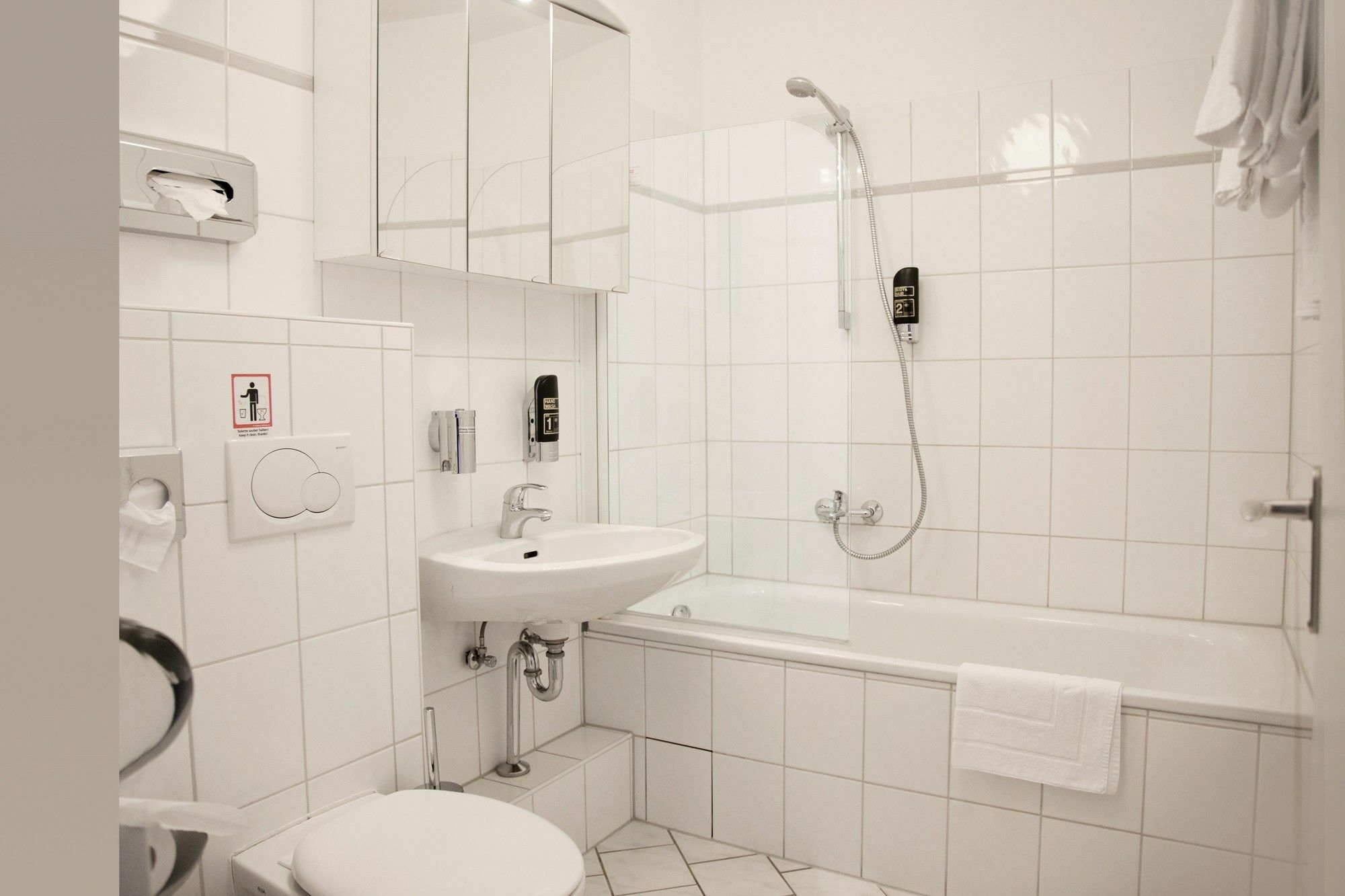 Apartment K26 *