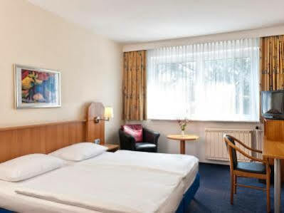 Good Morning + East 3* Berlin