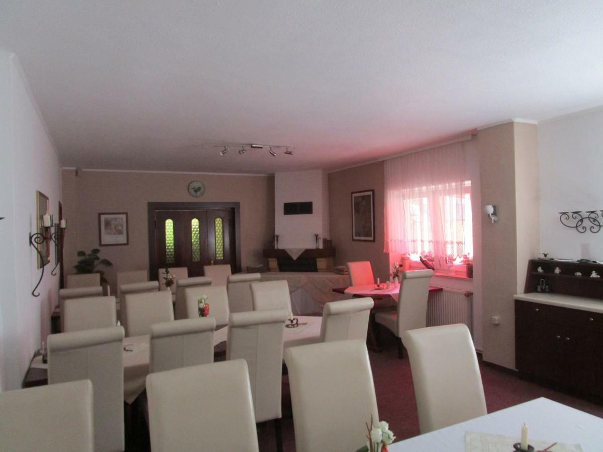 Hotel Kryom's 108 3*