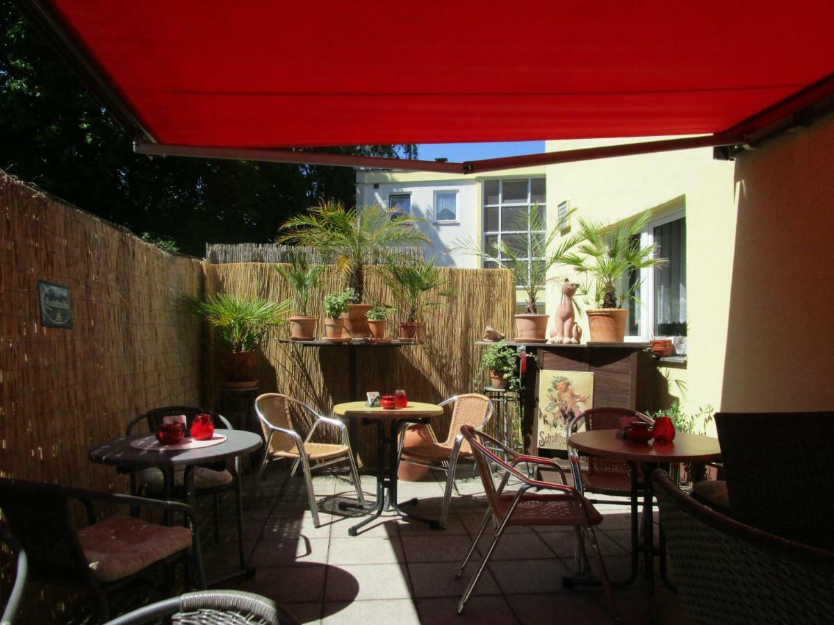 Hotel Kryom's 108 3*