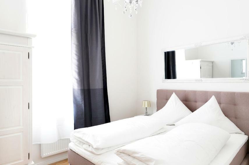 Sc 03 By Rockchair L Superhost Status L 2 Bedrooms Boxspringbeds Balcony Elevator - Cozy Family & Business Flair Welcomes You! Apartamento *
