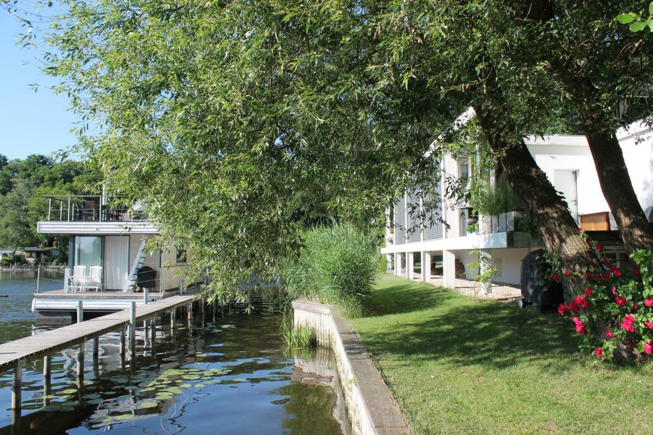 Botel Haus Direkt Am