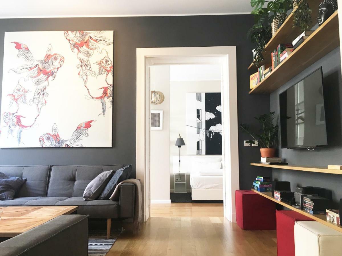 Apartment Style *