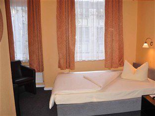 Guest house Am Hermannplatz 2*