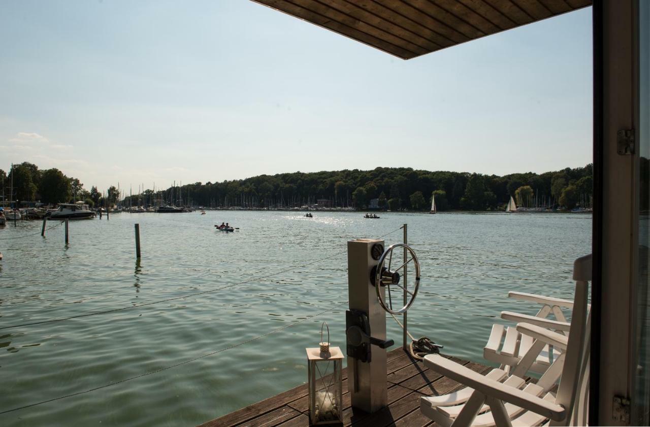 Botel Haus Direkt Am